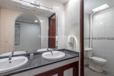 Casa de 4 alcobas en venta en Niza Norte, Bogotá, 210 m² · foto 15 de 20