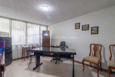 Casa de 4 alcobas en venta en Niza Norte, Bogotá, 210 m² · foto 16 de 20