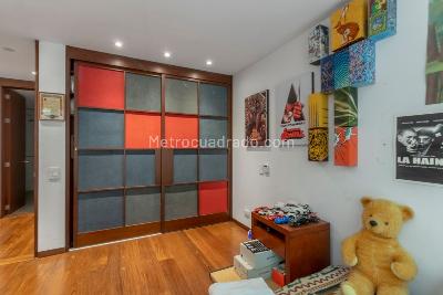 Apartamento de 4 alcobas en venta en Los Rosales, Bogotá, 400 m² · foto 15 de 20