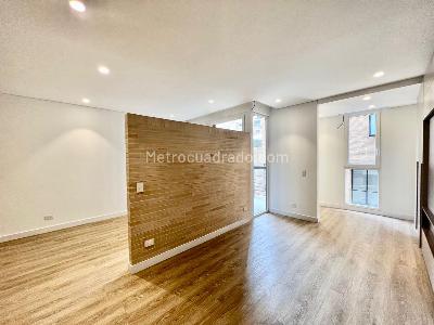 Apartamento en venta en Chico Reservado, Bogotá · foto 2 de 15