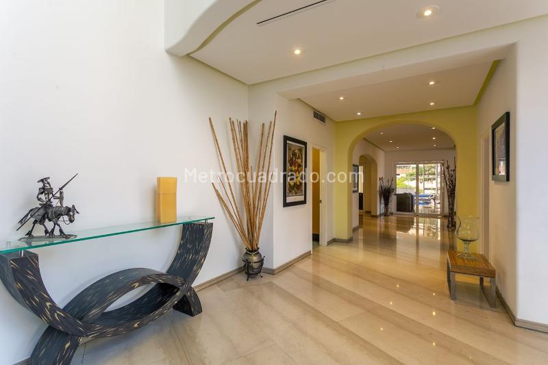 Piso – Medellín, El Poblado - Más