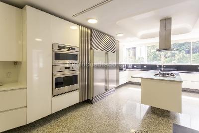 Apartamento de 5 alcobas en venta en El Poblado, Medellín, 988 m² · foto 17 de 20