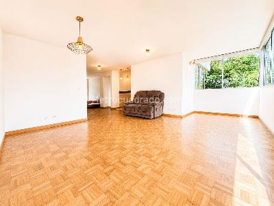 Apartamento de 3 alcobas en arriendo en El Poblado, Medellín, 160 m² · foto 2 de 20