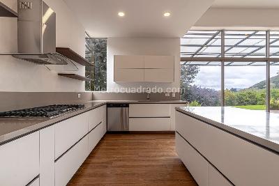 Casa de 3 alcobas en venta en La Calera, La Calera, 380 m² · foto 8 de 20