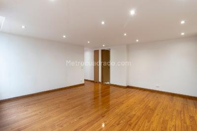 Apartamento en venta en Mazuren, Bogotá · foto 2 de 20