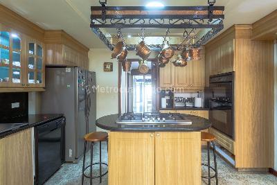 Casa de 5 alcobas en venta en El Poblado, Medellín, 268 m² · foto 9 de 20