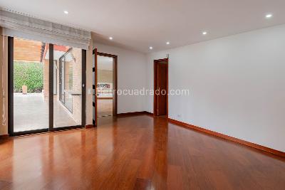 Casa de 5 alcobas en venta en San Jose De Bavaria, Bogotá, 416 m² · foto 6 de 20