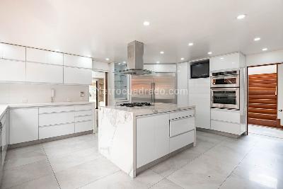 Casa de 5 alcobas en venta en San Jose De Bavaria, Bogotá, 416 m² · foto 8 de 20
