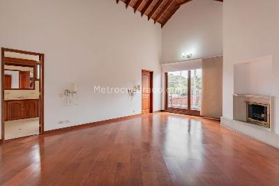 Casa de 5 alcobas en venta en San Jose De Bavaria, Bogotá, 416 m² · foto 16 de 20