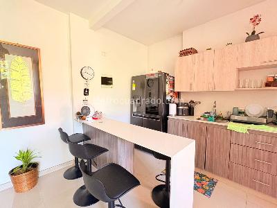 Apartamento de 3 alcobas en venta en Calasanz Parte Alta, Medellín, 68 m² · foto 2 de 9