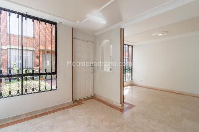 Casa en venta en Mazuren, Bogotá · foto 3 de 19