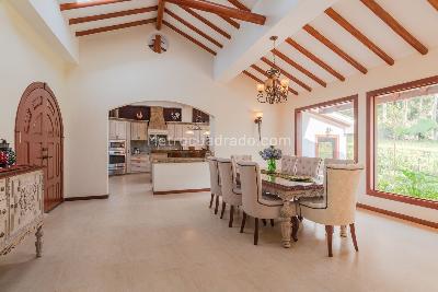 Casa de 3 alcobas en venta en Las Palmas, Medellín, 500 m² · foto 6 de 17