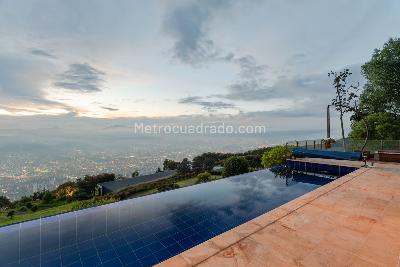Casa de 3 alcobas en venta en Las Palmas, Medellín, 500 m² · foto 10 de 17
