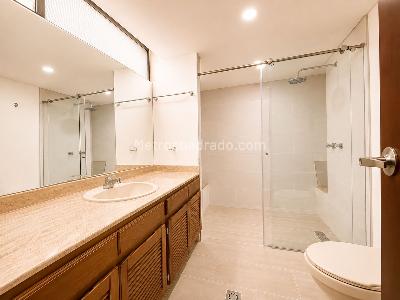 Apartamento en arriendo en El Poblado, Medellín · foto 18 de 20
