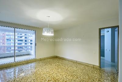Apartamento en venta en El Poblado, Medellín · foto 6 de 20