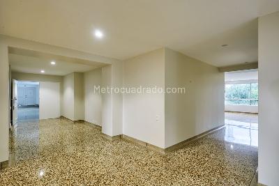 Apartamento en venta en El Poblado, Medellín · foto 7 de 20