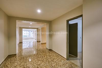 Apartamento en venta en El Poblado, Medellín · foto 8 de 20