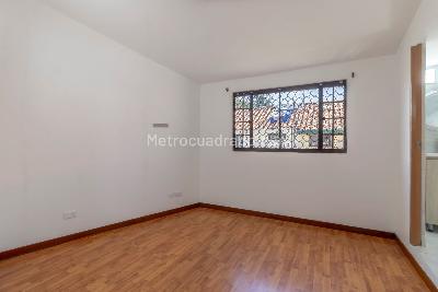 Casa de 4 alcobas en venta en Santa Ana Occidental, Bogotá, 180 m² · foto 11 de 20
