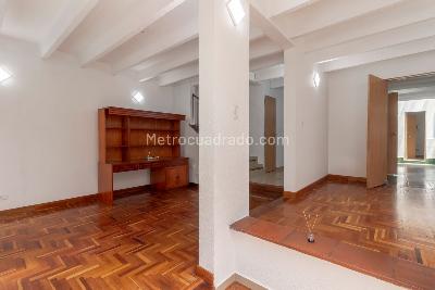 Casa de 4 alcobas en venta en Santa Ana Occidental, Bogotá, 180 m² · foto 3 de 20