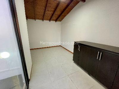 Casa de 5 alcobas en arriendo en Belen, Medellín, 188 m² · foto 16 de 18