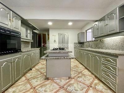 Casa de 5 alcobas en arriendo en Belen, Medellín, 188 m² · foto 2 de 18