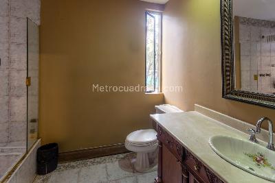 Apartamento de 4 alcobas en venta en San Lucas, Medellín, 375 m² · foto 19 de 20