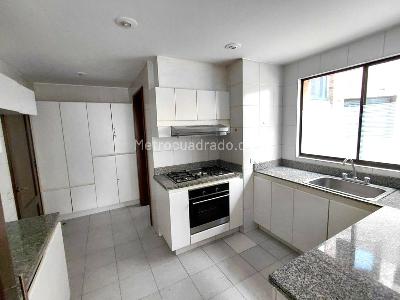 Apartamento de 3 alcobas en venta en Chico Norte Iii Sector, Bogotá, 147 m² · foto 11 de 20