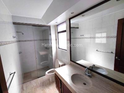 Apartamento de 3 alcobas en venta en Chico Norte Iii Sector, Bogotá, 147 m² · foto 17 de 20