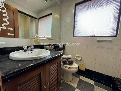 Apartamento de 1 alcoba en venta en Chico Reservado, Bogotá, 38 m² · foto 8 de 20