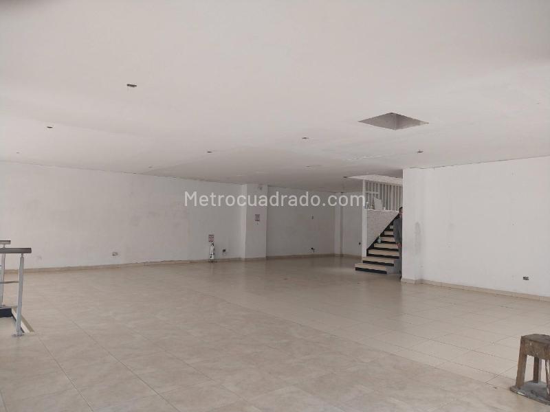 Edificio de Oficinas en Venta, RESTREPO, Bogotá D.C. - Más