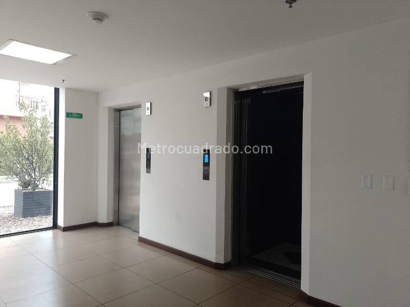 Edificio de Oficinas en Arriendo, El recuerdo (corferias), Bogotá D.C. - Więcej