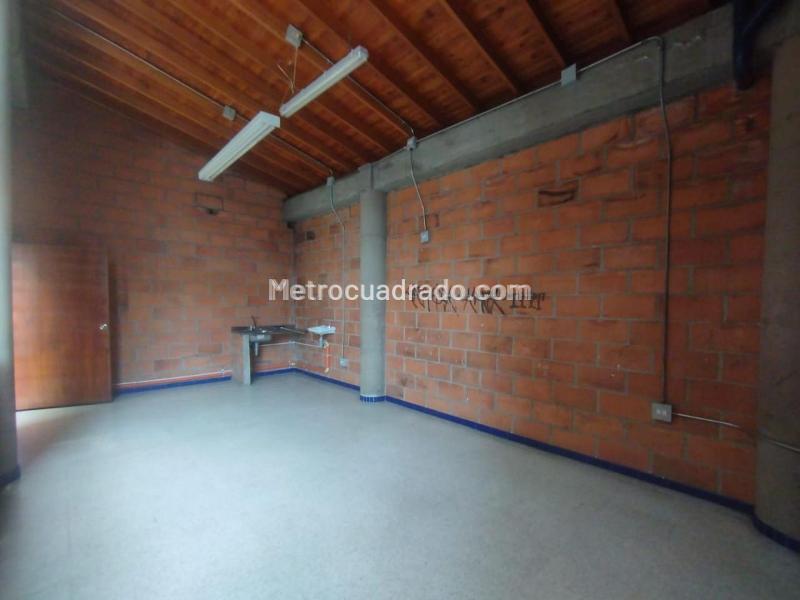 Edificio de Oficinas en Arriendo, LA CANDELARIA, Medellín - Vista 4