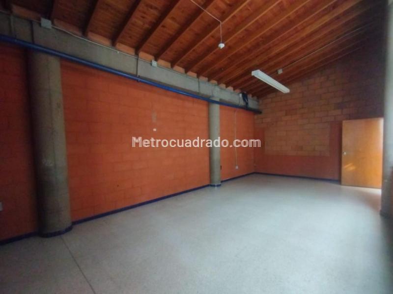 Edificio de Oficinas en Arriendo, LA CANDELARIA, Medellín - Más