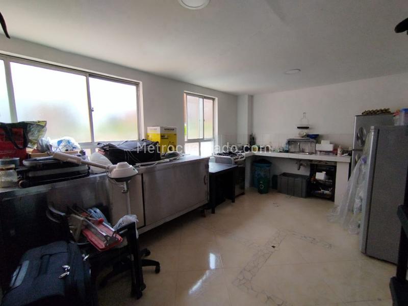 Edificio de Oficinas en Arriendo, LAURELES, Medellín - Vista 4