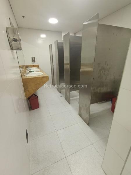 Edificio de Oficinas en Arriendo, SAN VICENTE, Cali - Więcej