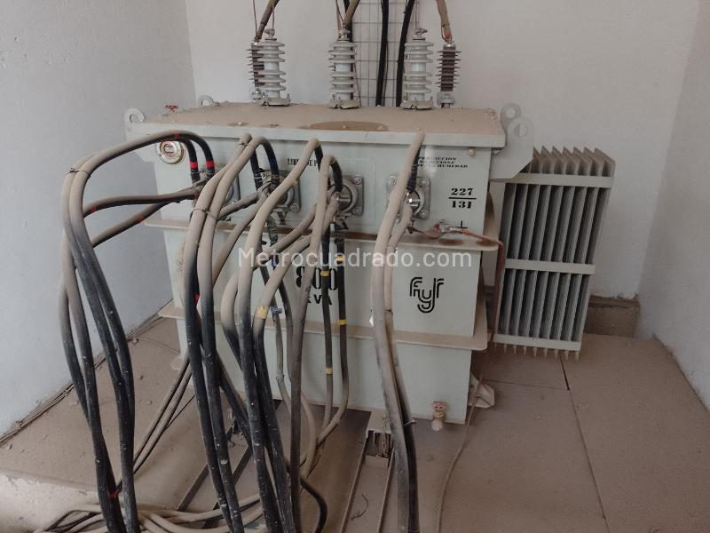 Bodega en Arriendo, CAZUCA, Soacha - Më shumë