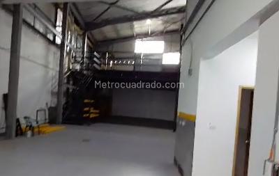 Warehouse for rent in LA CANDELARIA, Medellín