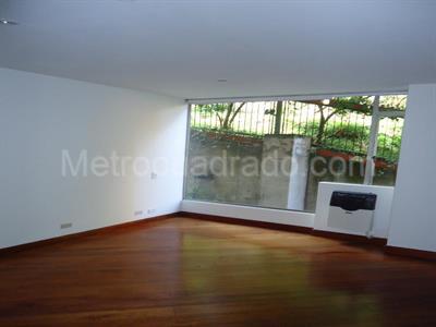 Apartamento de 2 alcobas en venta en Chico El Refugio, Bogotá, 165 m² · foto 13 de 16