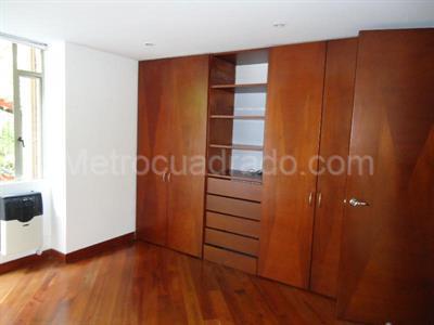 Apartamento de 2 alcobas en venta en Chico El Refugio, Bogotá, 165 m² · foto 15 de 16