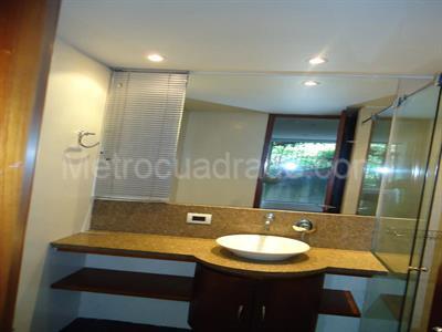 Apartamento de 2 alcobas en venta en Chico El Refugio, Bogotá, 165 m² · foto 16 de 16