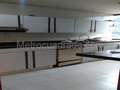 Apartamento de 3 alcobas en venta en Chico, Bogotá, 160 m² · foto 8 de 15