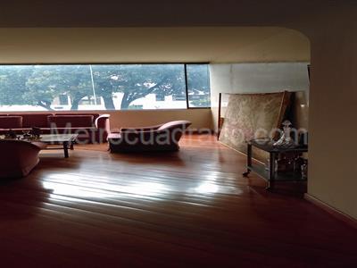 Apartamento de 3 alcobas en venta en Chico, Bogotá, 160 m² · foto 4 de 15
