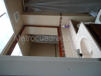 Casa de 4 alcobas en venta en Nueva Autopista Norte, Bogotá, 708 m² · foto 6 de 17