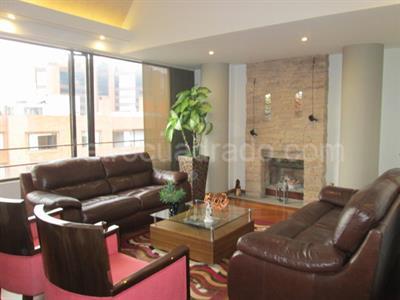 Apartamento de 3 alcobas en venta en Chico, Bogotá, 201 m² · foto 2 de 20