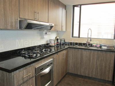 Apartamento de 3 alcobas en venta en Chico, Bogotá, 201 m² · foto 3 de 20