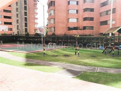 Apartamento de 3 alcobas en venta en Country La Calleja, Bogotá, 160 m² · foto 2 de 20