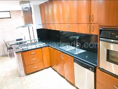 Apartamento de 3 alcobas en venta en Country La Calleja, Bogotá, 160 m² · foto 9 de 20