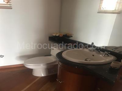 Apartamento en venta en Los Rosales, Bogotá · foto 18 de 20