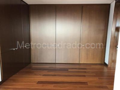 Apartamento de 2 alcobas en venta en Chico Reservado, Bogotá, 90 m² · foto 4 de 7