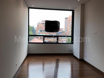Apartamento de 2 alcobas en venta en Chico Reservado, Bogotá, 90 m² · foto 3 de 7